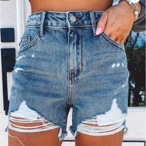 NWOT Judy Blue Rigid Front Stretch Back Shorts SIZE LARGE